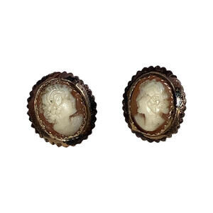14 Kt Carnelian Shell Cameo Earrings